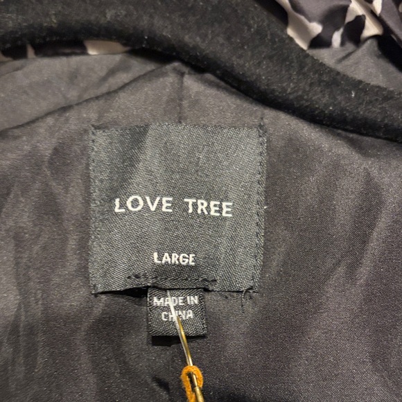 Love Tree Black and White Animal Print Vest - Picture 3 of 4